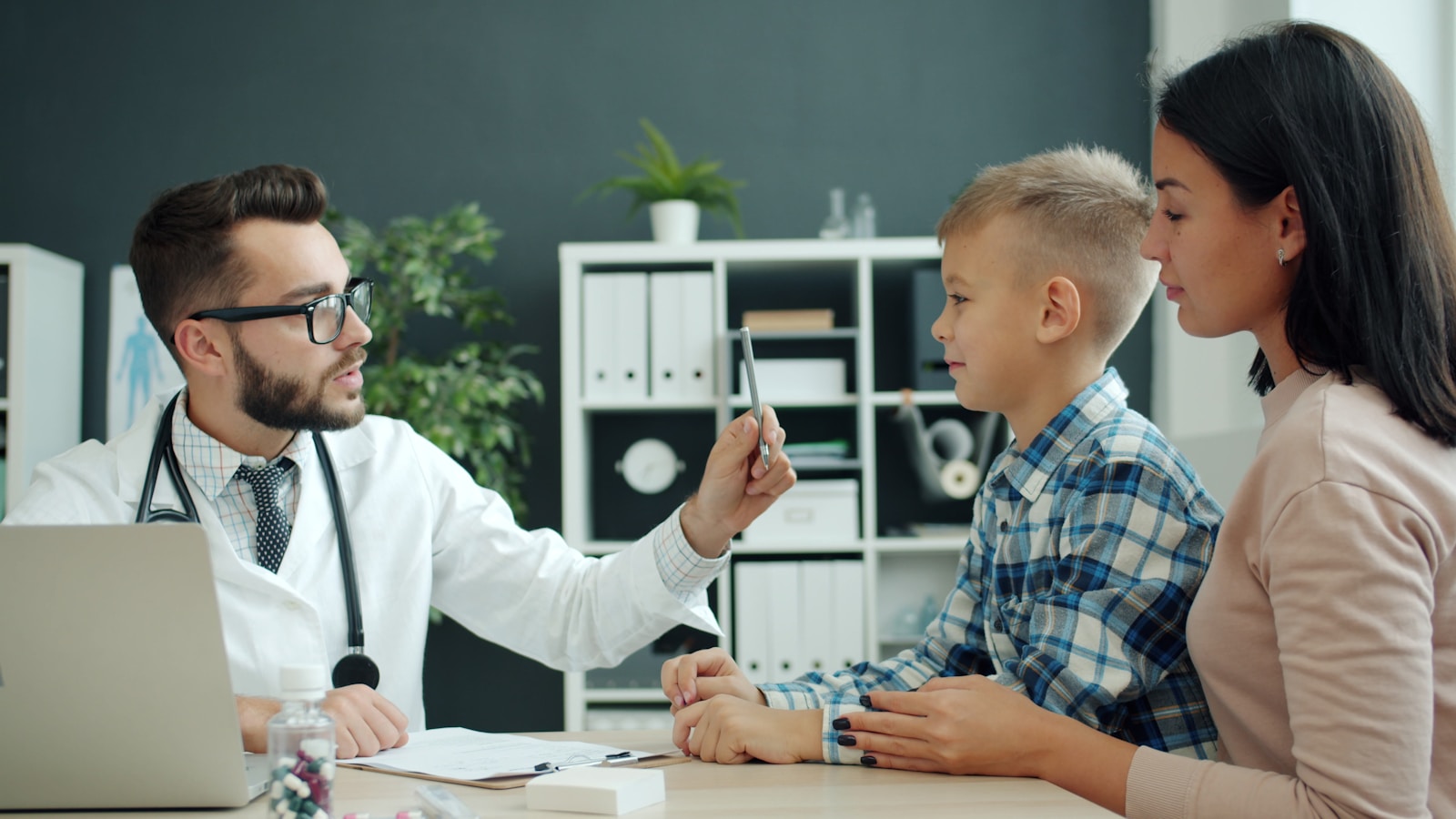 Prima visita oculistica pediatrica dei bambini: quando farla e perché non rimandare